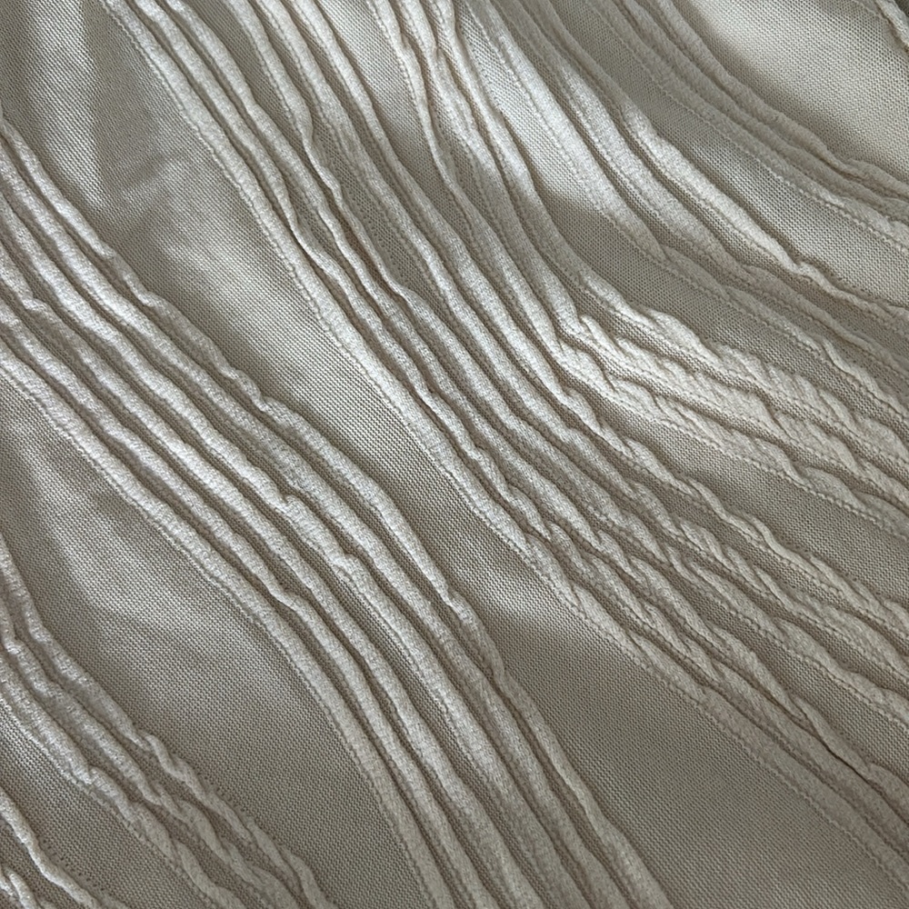 Cream, cropped jacket. - Picture 2 of 4